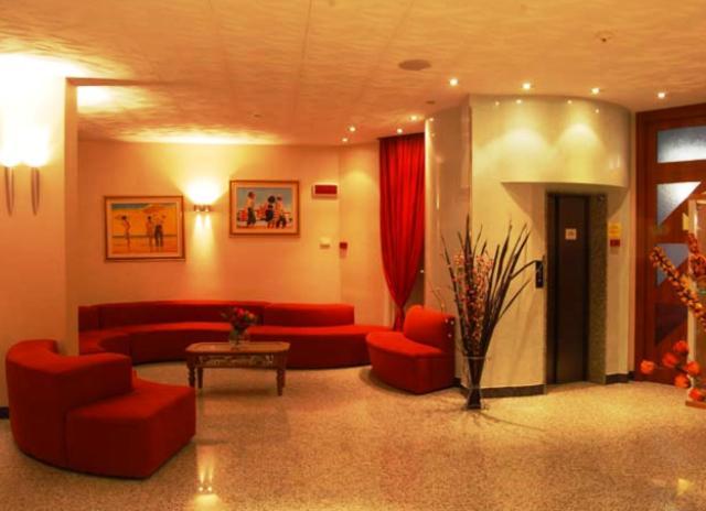 Hotel Meripol Alba Adriatica Buitenkant foto