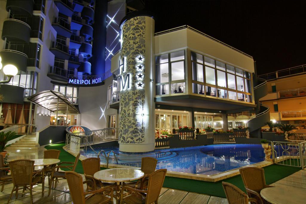 Hotel Meripol Alba Adriatica Buitenkant foto